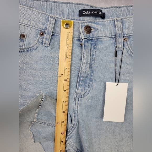 Calvin Klein Cut Off High‎ Waist Jean light wash  Shorts Women's Size 10 Cotton - Picture 8 of 13